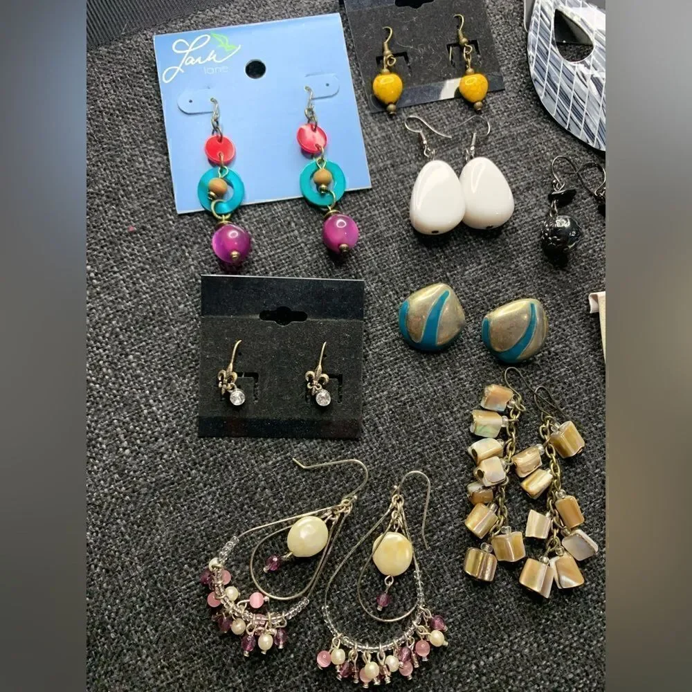 N/A costume jewelry